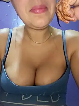 Snapshot of Sexy-girl chatting on 4, 2, 2026 Sexy-girl online show from 4, 2, 2026