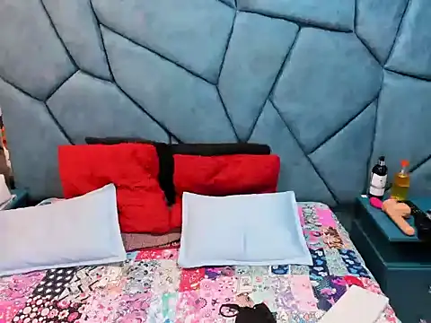 Snapshot of JulietaDiamond chatting on 24, 7, 2026 JulietaDiamond online show from 24, 7, 2026