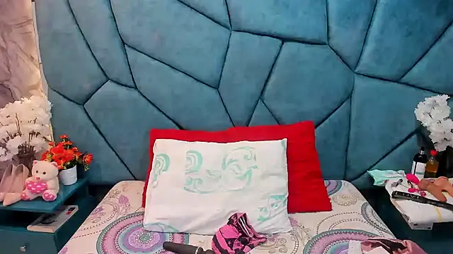 Snapshot of JulietaDiamond chatting on 1, 8, 2026 JulietaDiamond online show from 1, 8, 2026