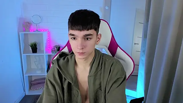 YamiTwink online show from 22, 11, 2025