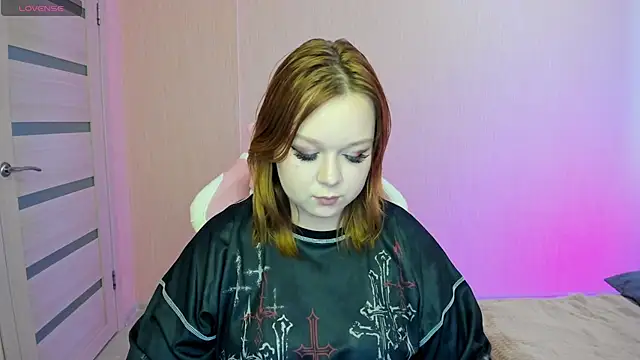 Lovly Vixen online show from 23, 10, 2025