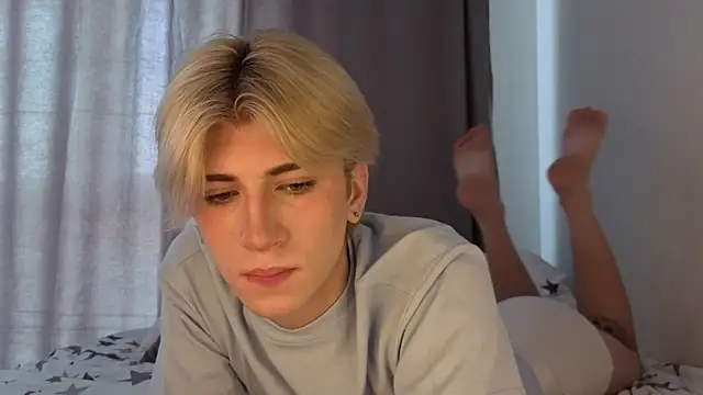 Snapshot of Oliver_star_boy_ chatting on 12, 6, 2026 Oliver star boy online show from 12, 6, 2026