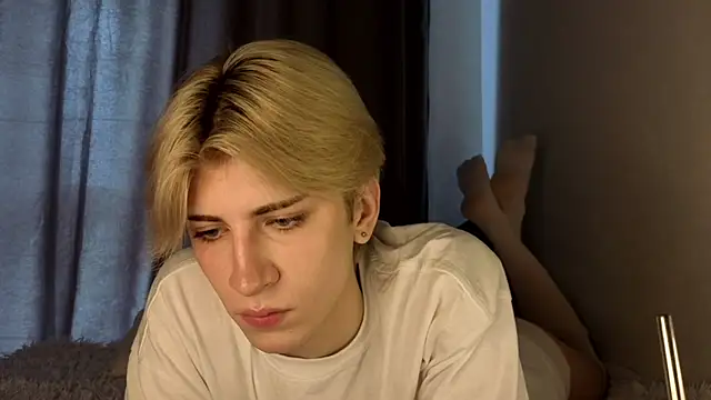 Snapshot of Oliver_star_boy_ chatting on 14, 6, 2026 Oliver star boy online show from 14, 6, 2026