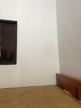 Snapshot of Bee_Yellow00 chatting on 2, 11, 2025 Bee Yellow00 online show from 2, 11, 2025