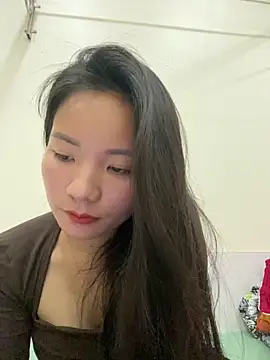 Snapshot of Bee_Yellow00 chatting on 5, 11, 2025 Bee Yellow00 online show from 5, 11, 2025