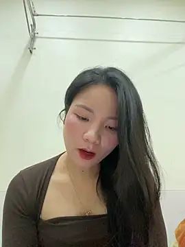 Snapshot of Bee_Yellow00 chatting on 20, 11, 2025 Bee Yellow00 online show from 20, 11, 2025