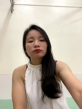 Snapshot of Bee_Yellow00 chatting on 26, 11, 2025 Bee Yellow00 online show from 26, 11, 2025