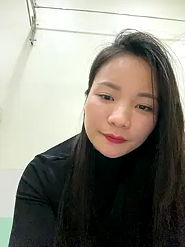 Snapshot of Bee_Yellow00 chatting on 5, 12, 2025 Bee Yellow00 online show from 5, 12, 2025