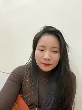 Snapshot of Bee_Yellow00 chatting on 13, 2, 2026 Bee Yellow00 online show from 13, 2, 2026