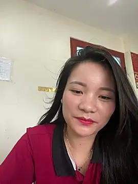 Snapshot of Bee_Yellow00 chatting on 30, 6, 2026 Bee Yellow00 online show from 30, 6, 2026