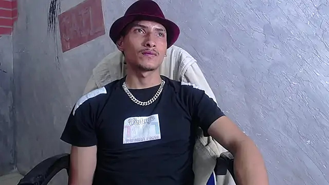 SavageLover  online show from 19, 12, 2025