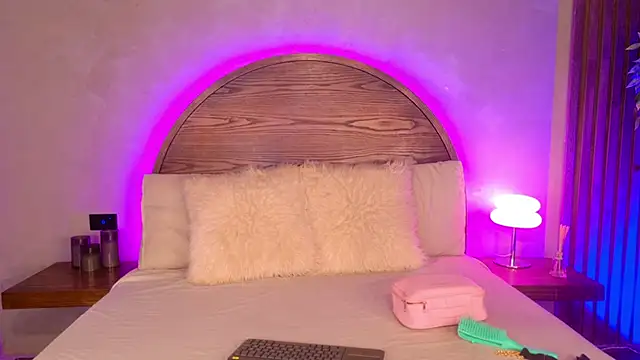 loana vegas online show from 9, 7, 2026