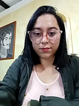 Caroline-17 online show from 27, 10, 2025