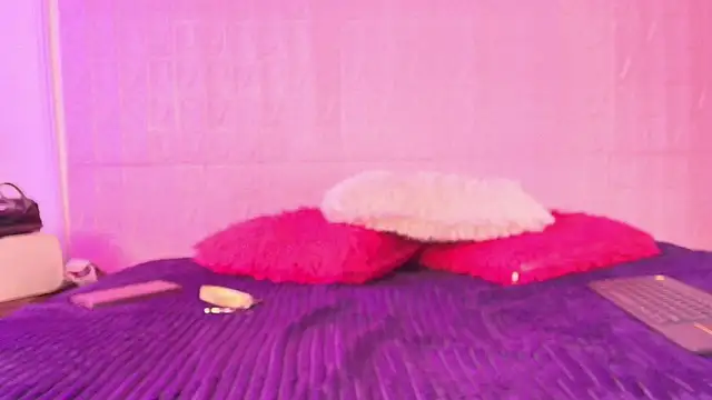 Skinny Nasty Dirty online show from 24, 10, 2025