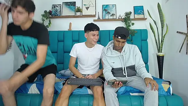 Hot Boys Latinos X online show from 13, 11, 2025