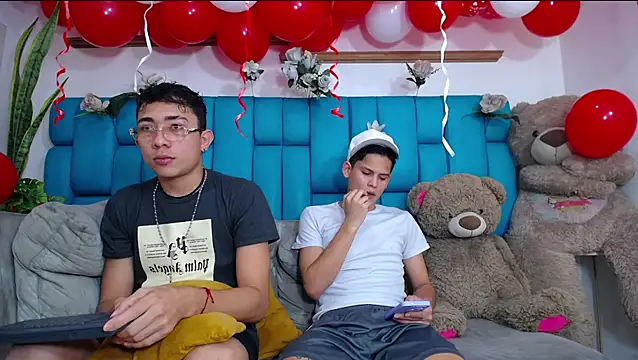 Hot Boys Latinos X online show from 14, 2, 2026