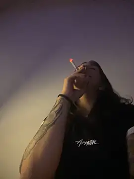 Snapshot of Hannahinfame chatting on 8, 11, 2025 Hannahinfame online show from 8, 11, 2025