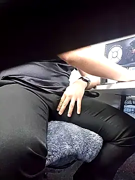 Snapshot of ozone1992 chatting on 12, 4, 2026 ozone1992 online show from 12, 4, 2026