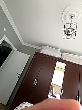 Snapshot of Efe53100 chatting on 7, 11, 2025 Efe53100 online show from 7, 11, 2025