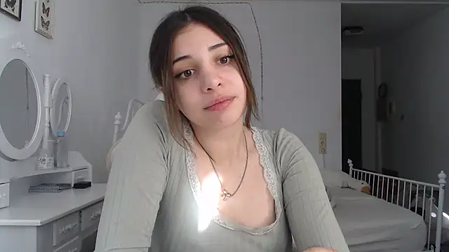 Snapshot of bellefleurrr chatting on 3, 7, 2026 bellefleurrr online show from 3, 7, 2026