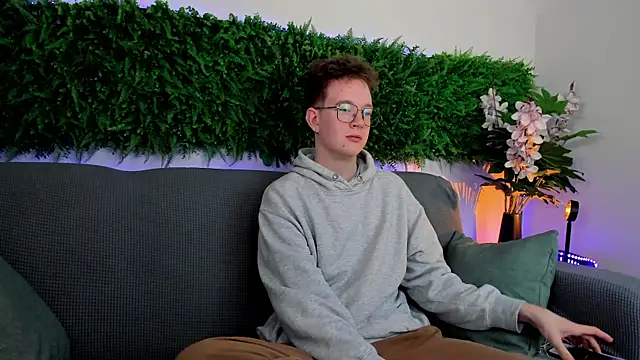 Snapshot of Teddy_Parker chatting on 1, 11, 2025 Teddy Parker online show from 1, 11, 2025