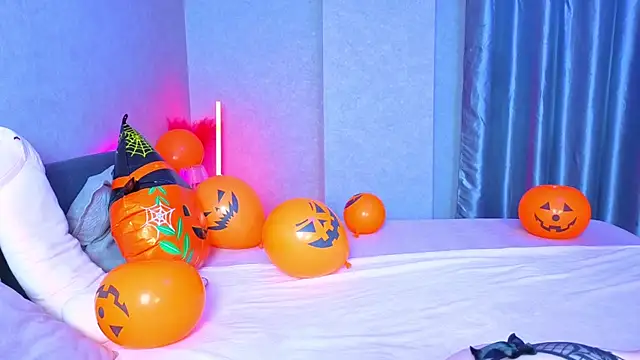 KittieHeart online show from 31, 10, 2025