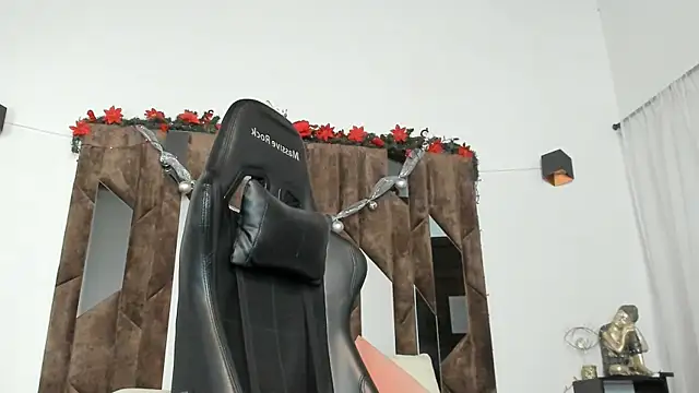 MATEO DILUCA online show from 18, 12, 2025