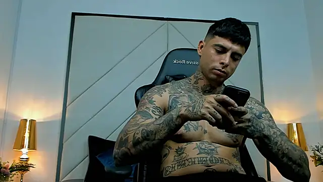 MATEO DILUCA online show from 7, 1, 2026