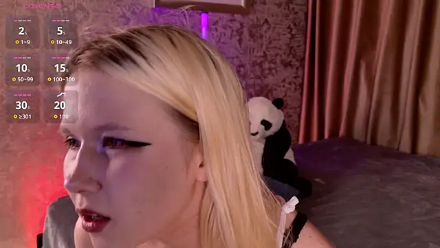Snapshot of VivieSunn chatting on 21, 6, 2026 VivieSunn online show from 21, 6, 2026