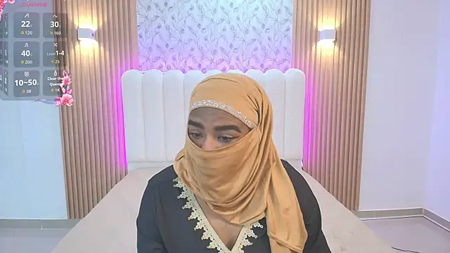 Snapshot of Lina_arabiann chatting on 26, 11, 2025 Lina arabiann online show from 26, 11, 2025