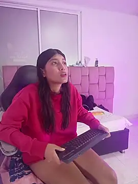 Snapshot of YeseniaRodriguez3 chatting on 2, 5, 2026 YeseniaRodriguez3 online show from 2, 5, 2026