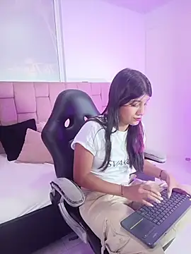 Snapshot of YeseniaRodriguez3 chatting on 12, 5, 2026 YeseniaRodriguez3 online show from 12, 5, 2026
