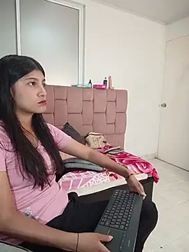 Snapshot of YeseniaRodriguez3 chatting on 19, 5, 2026 YeseniaRodriguez3 online show from 19, 5, 2026