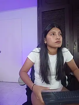 Snapshot of YeseniaRodriguez3 chatting on 29, 5, 2026 YeseniaRodriguez3 online show from 29, 5, 2026