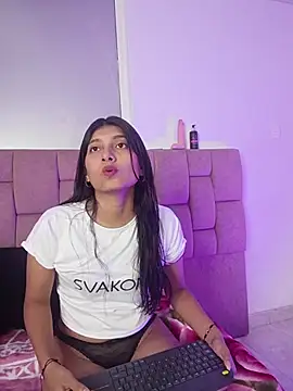 Snapshot of YeseniaRodriguez3 chatting on 3, 6, 2026 YeseniaRodriguez3 online show from 3, 6, 2026