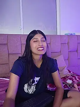 Snapshot of YeseniaRodriguez3 chatting on 8, 6, 2026 YeseniaRodriguez3 online show from 8, 6, 2026
