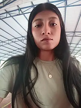 YeseniaRodriguez3 online show from 21, 7, 2026
