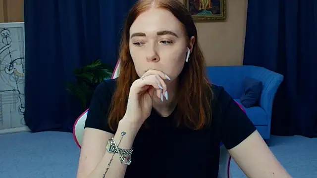 Snapshot of AddieOsler chatting on 12, 4, 2026 AddieOsler online show from 12, 4, 2026