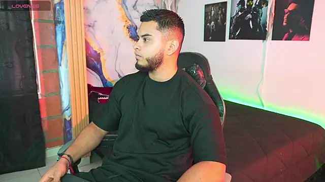 Snapshot of Tiler_wolker chatting on 1, 11, 2025 Tiler wolker online show from 1, 11, 2025