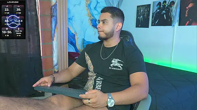 Snapshot of Tiler_wolker chatting on 30, 11, 2025 Tiler wolker online show from 30, 11, 2025