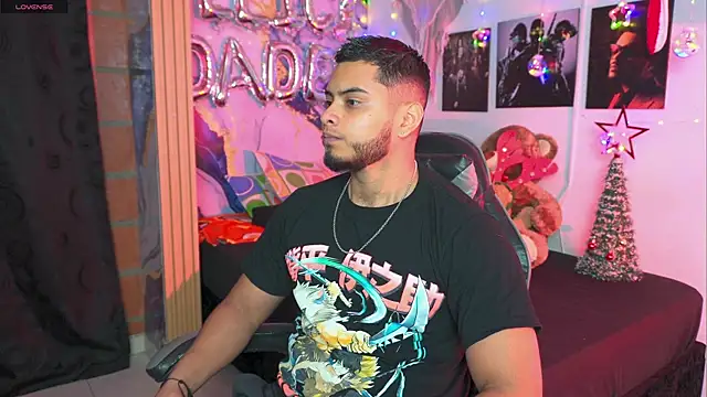 Snapshot of Tiler_wolker chatting on 21, 12, 2025 Tiler wolker online show from 21, 12, 2025