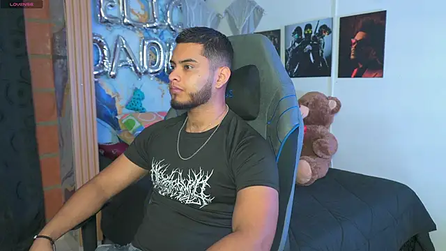 Snapshot of Tiler_wolker chatting on 13, 1, 2026 Tiler wolker online show from 13, 1, 2026