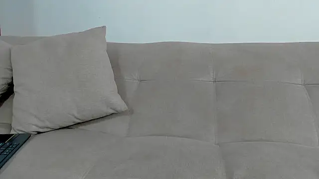 hanathompson   0 online show from 18, 12, 2025