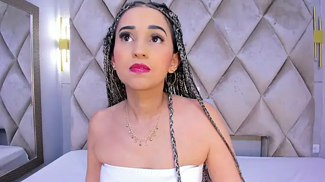 violett rabbit  online show from 15, 12, 2025