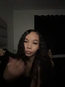 nikkiloveee online show from 21, 3, 2026