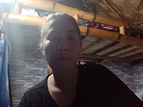 Snapshot of CreamyLhady_88 chatting on 1, 12, 2025 CreamyLhady 88 online show from 1, 12, 2025