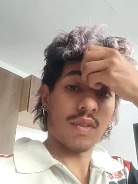 SkinniYamo online show from 26, 10, 2025