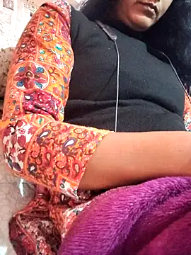 Snapshot of Hot-Rubyy chatting on 1, 2, 2026 Hot-Rubyy online show from 1, 2, 2026