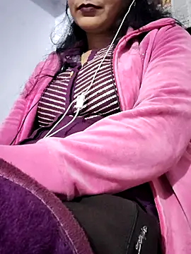 Snapshot of Hot-Rubyy chatting on 7, 2, 2026 Hot-Rubyy online show from 7, 2, 2026