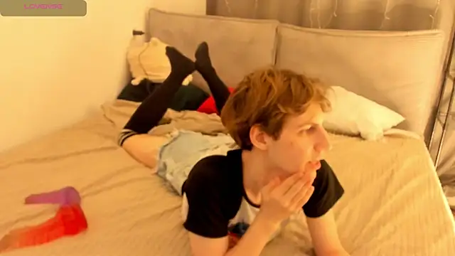 AvenGlow online show from 17, 4, 2026